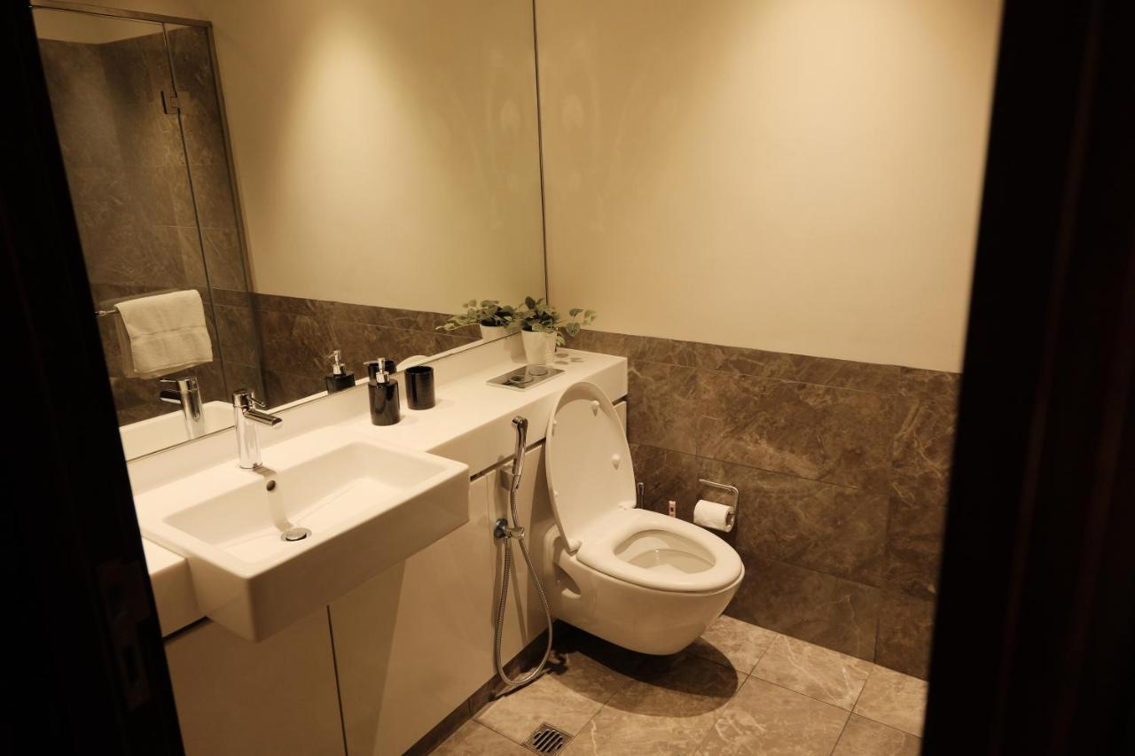 Brand New Water Front Luxury Cinnamon Suites Apartment In Heart Of Colombo City Экстерьер фото