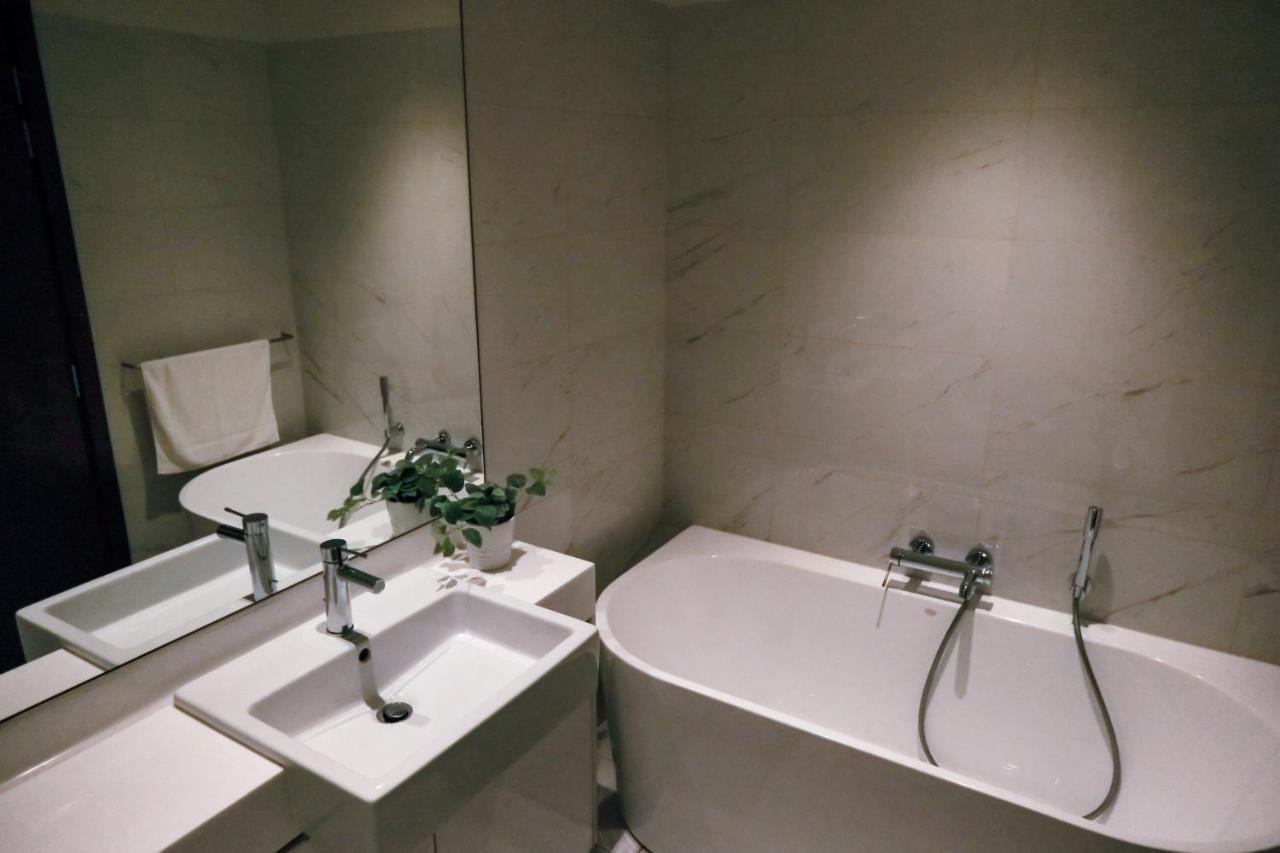 Brand New Water Front Luxury Cinnamon Suites Apartment In Heart Of Colombo City Экстерьер фото